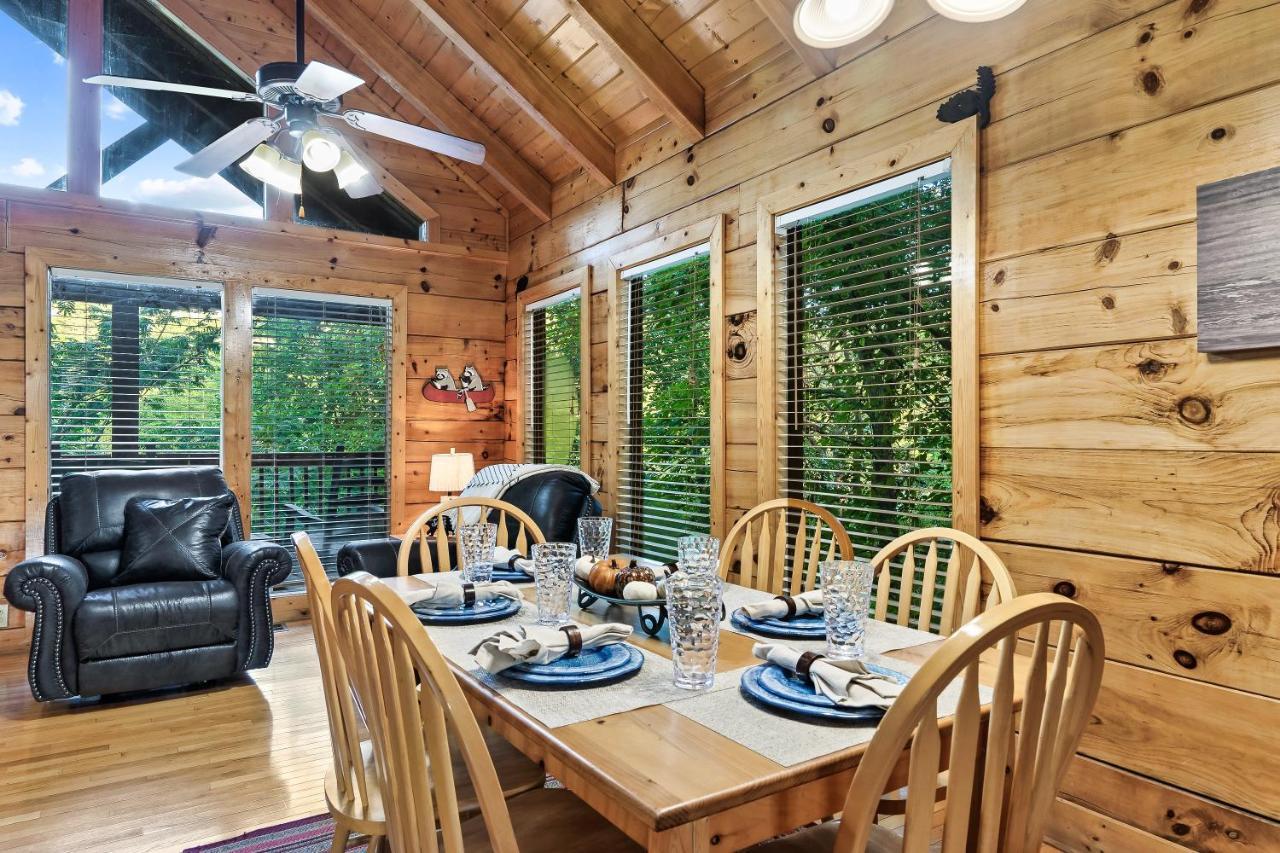 Cozy Log Cabin!! In Heart Of Pf & Close To The Smokies Pigeon Forge Exterior photo
